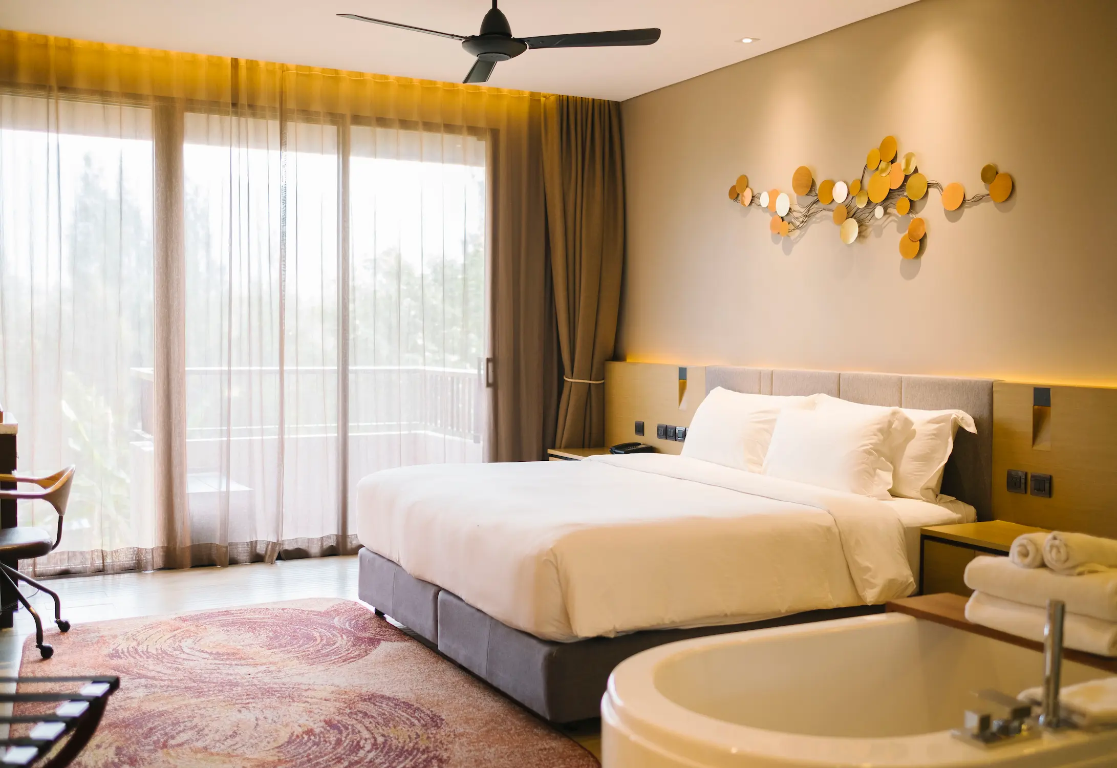 luxury-bedroom-hotel